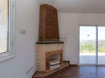 Detached Villa For Sale  in  Peyia