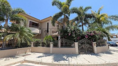 Detached Villa For Sale  in  Potamos Germasogias