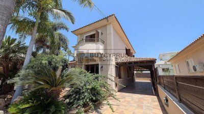 Detached Villa For Sale  in  Potamos Germasogias