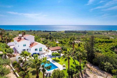 Detached Villa For Sale  in  Peyia