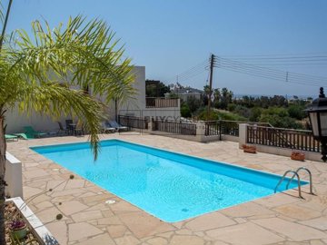 Apartment For Sale  in  Peyia