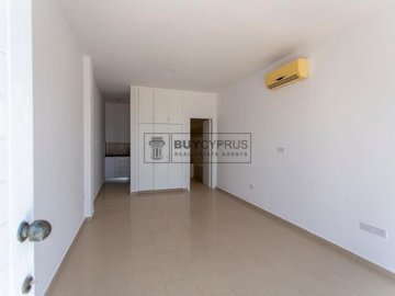 Apartment For Sale  in  Peyia