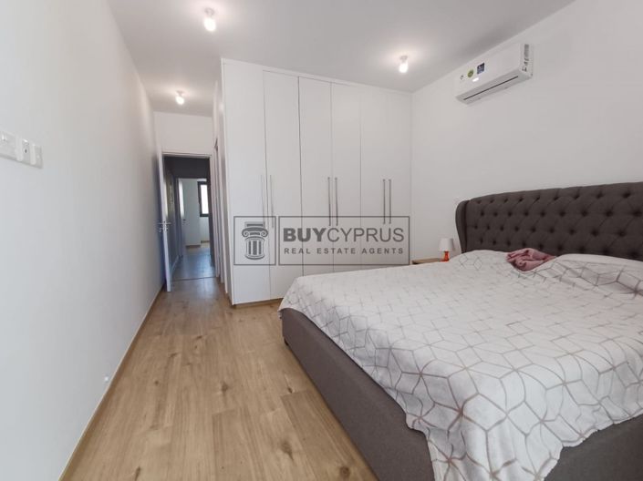 Image No.30-3 Bed Townhouse for sale