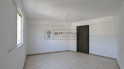 Building For Sale  in  Katholiki