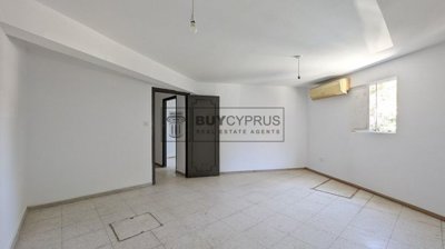 Building For Sale  in  Katholiki