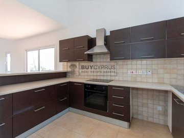 Apartment For Sale  in  Chlorakas