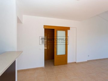 Apartment For Sale  in  Chlorakas