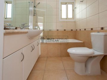 Apartment For Sale  in  Chlorakas