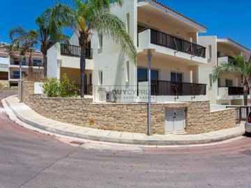 Town House For Sale  in  Chlorakas
