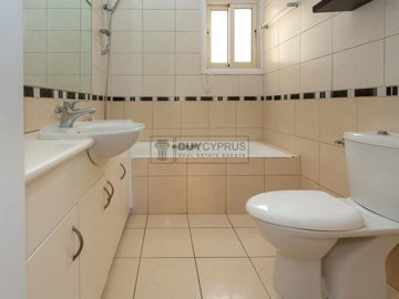 Town House For Sale  in  Chlorakas
