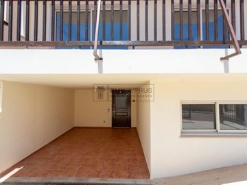 Town House For Sale  in  Chlorakas