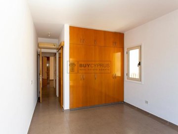 Town House For Sale  in  Chlorakas