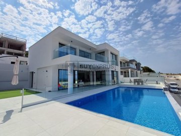 Detached Villa For Sale  in  Kissonerga