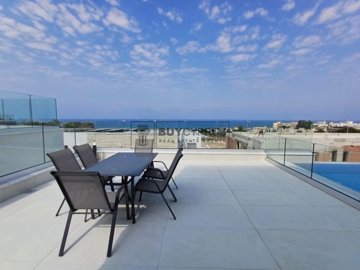Detached Villa For Sale  in  Kissonerga