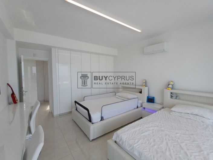 Image No.37-4 Bed Villa for sale