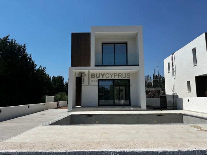 Image No.1-3 Bed Villa for sale