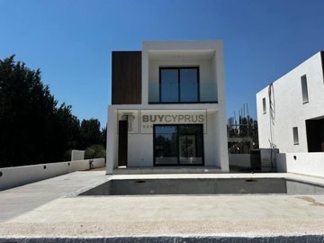Detached Villa For Sale  in  Chlorakas
