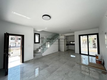Detached Villa For Sale  in  Chlorakas