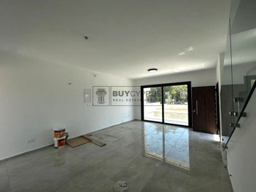 Detached Villa For Sale  in  Chlorakas