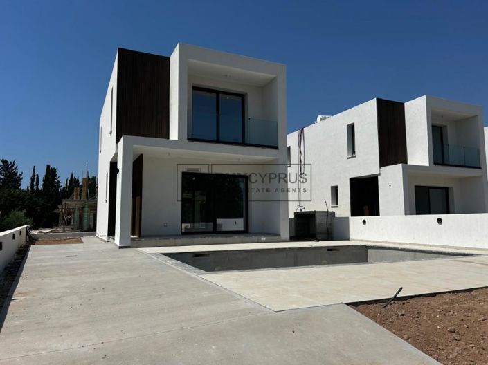 Image No.55-3 Bed Villa for sale