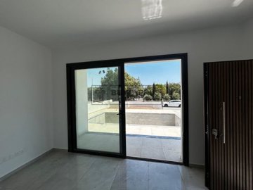 Detached Villa For Sale  in  Chlorakas