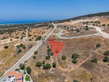 Residential Land  For Sale  in  Peyia