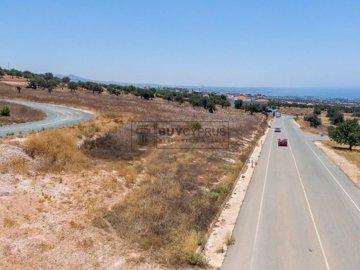 Residential Land  For Sale  in  Peyia