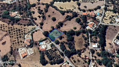 Residential Land  For Sale  in  Polemi