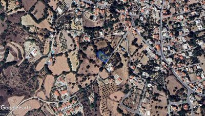 Residential Land  For Sale  in  Polemi