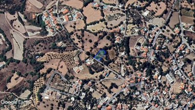 Residential Land  For Sale  in  Polemi