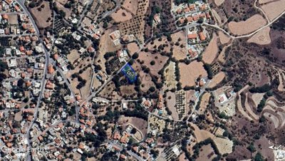 Residential Land  For Sale  in  Polemi