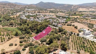 Residential Land  For Sale  in  Argaka