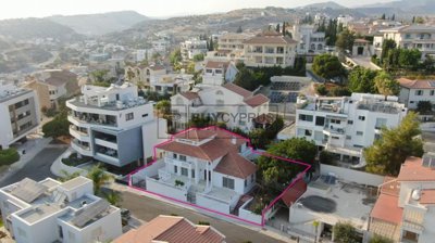 Detached Villa For Sale  in  Mesa Gitonia