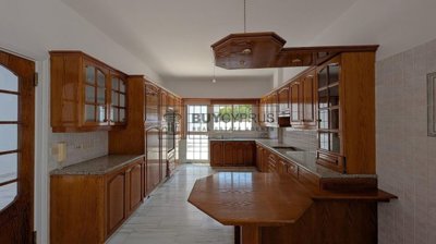 Detached Villa For Sale  in  Mesa Gitonia