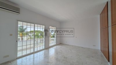 Detached Villa For Sale  in  Mesa Gitonia