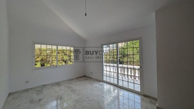 Detached Villa For Sale  in  Mesa Gitonia