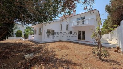 Detached Villa For Sale  in  Mesa Gitonia