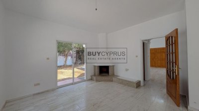 Detached Villa For Sale  in  Mesa Gitonia