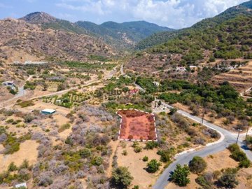 Residential Land  For Sale  in  Pomos
