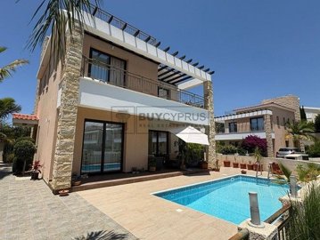 Detached Villa For Sale  in  Peyia