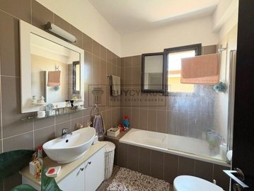 Detached Villa For Sale  in  Peyia