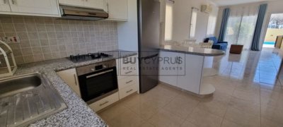 Town House For Sale  in  Universal