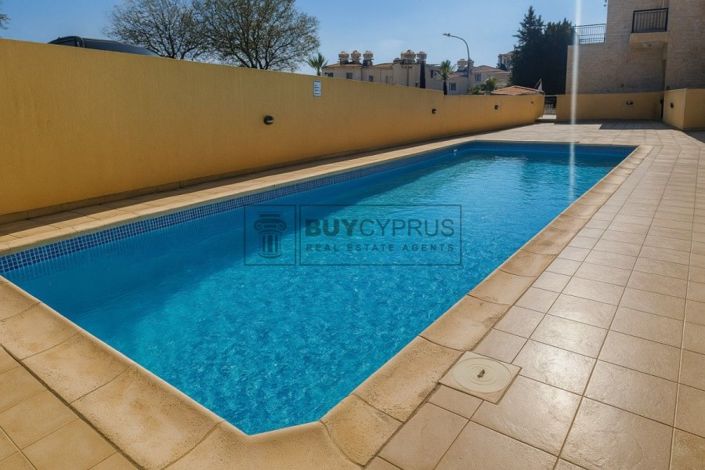 Image No.9-2 Bed Townhouse for sale