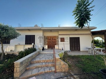 Detached Villa For Sale  in  Chlorakas