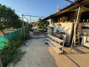 Detached Villa For Sale  in  Chlorakas