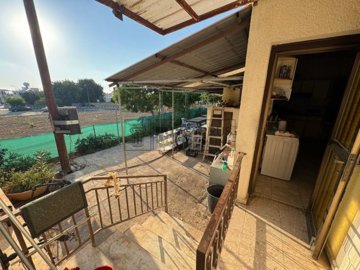 Detached Villa For Sale  in  Chlorakas