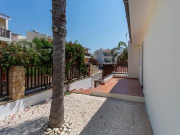 Detached Villa For Sale  in  Chlorakas