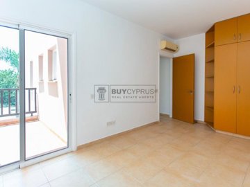 Town House For Sale  in  Chlorakas
