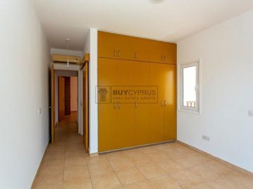 Town House For Sale  in  Chlorakas