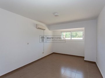 Town House For Sale  in  Chlorakas